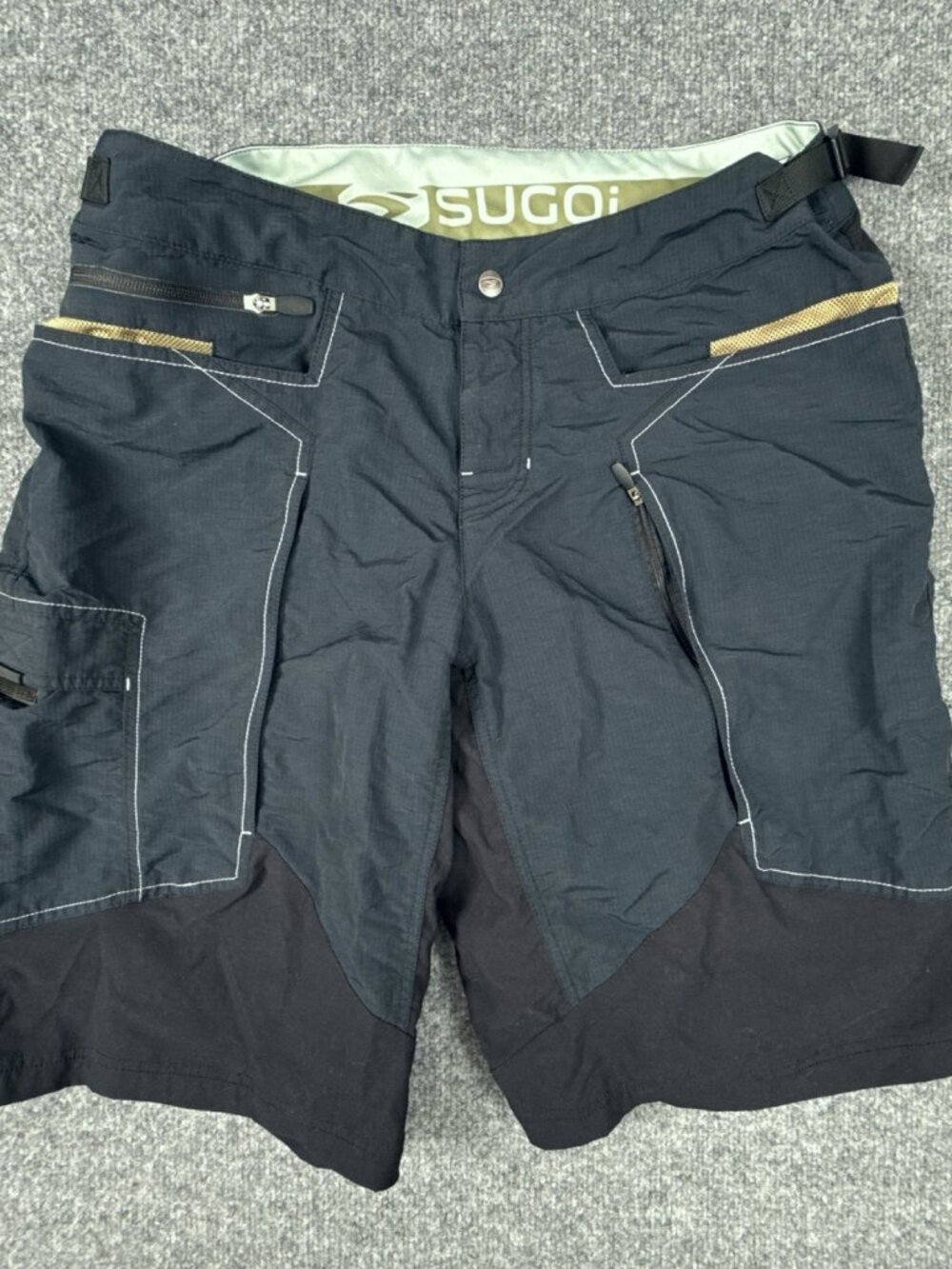 SUGOi Men's XL Black Baggy MTB Mountain Bike Shorts Zippered Cargo Nylon